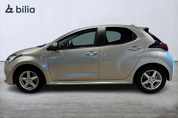 Toyota Yaris 3 of 27