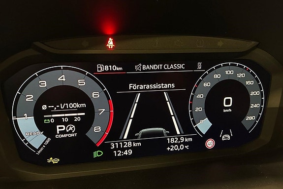 Audi Q3 13 of 24