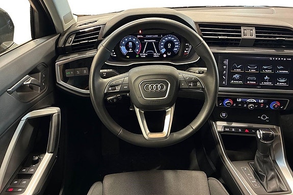 Audi Q3 9 of 24