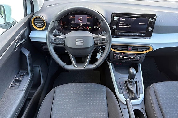 Seat Arona 10 of 22