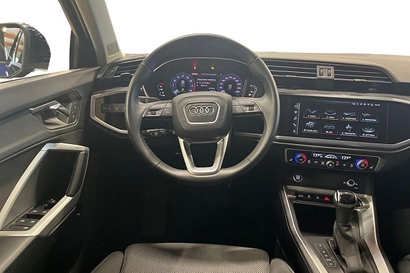 Audi Q3 11 of 25