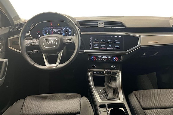 Audi Q3 10 of 25