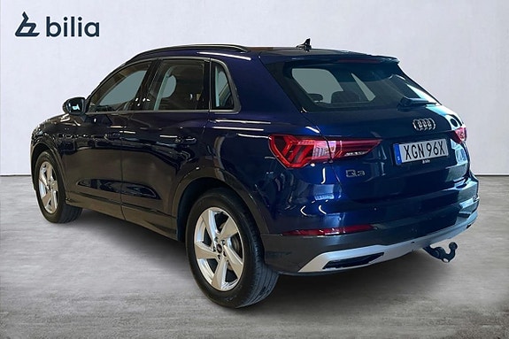Audi Q3 2 of 25