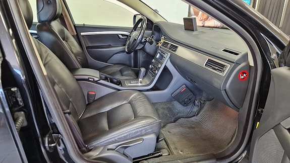 Volvo XC70 10 of 20