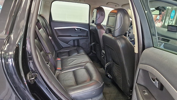 Volvo XC70 11 of 20