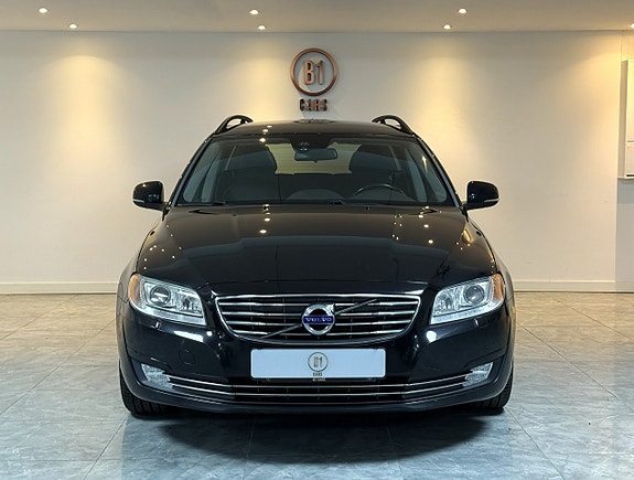 Volvo V70 6 of 16