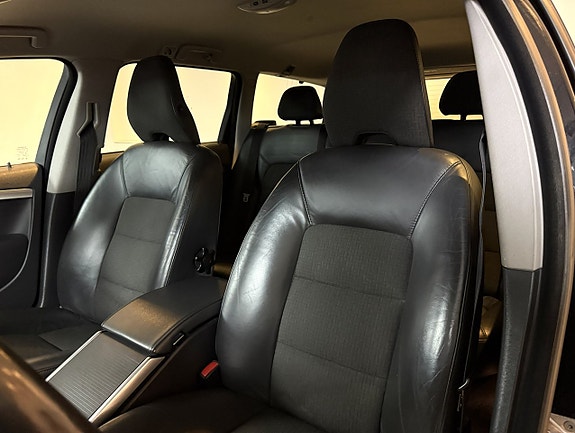 Volvo V70 9 of 16