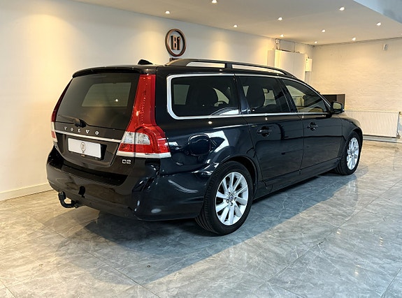 Volvo V70 4 of 16