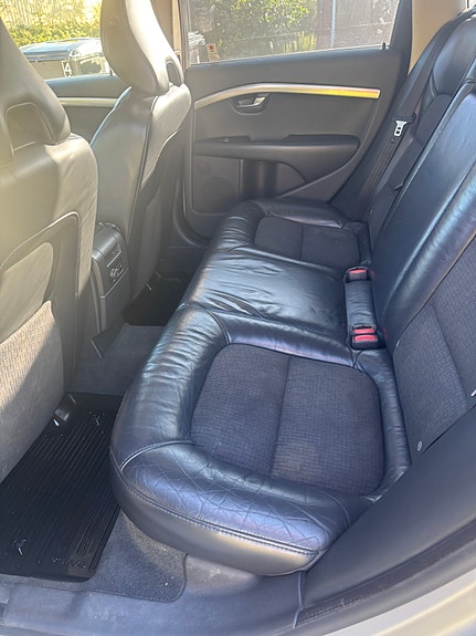 Volvo V70 7 of 13