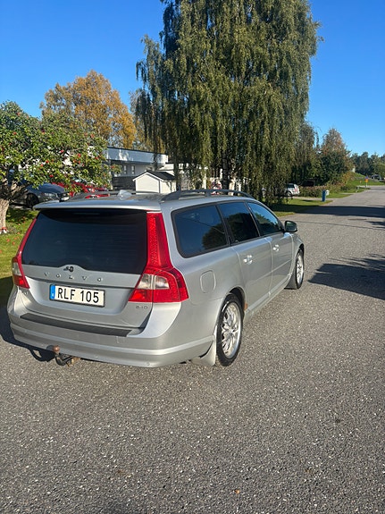 Volvo V70 5 of 13