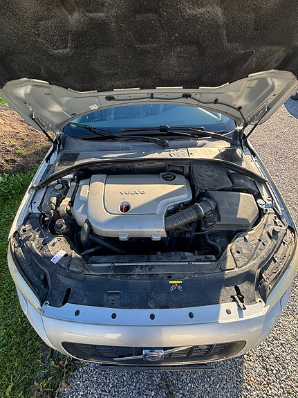 Volvo V70 12 of 13