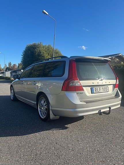 Volvo V70 9 of 13
