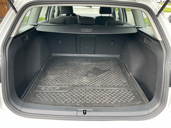 Volkswagen Golf VII 8 of 8