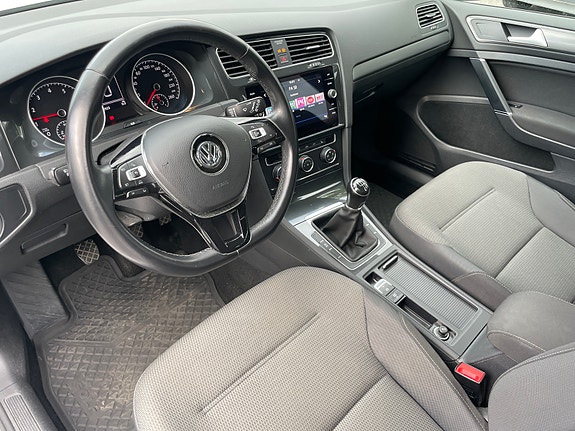 Volkswagen Golf VII 7 of 8