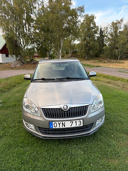 Skoda Fabia 2 of 12