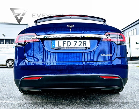 Tesla Model X 9 of 28