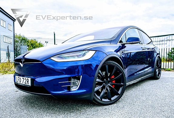 Tesla Model X 3 of 28