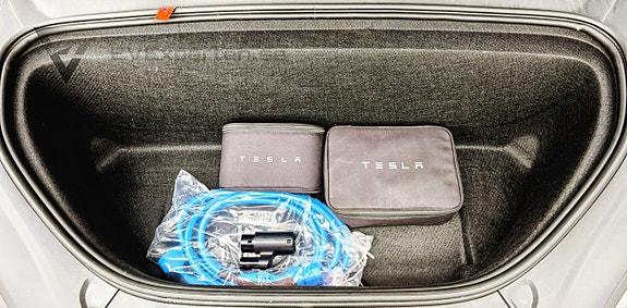 Tesla Model X 12 of 28