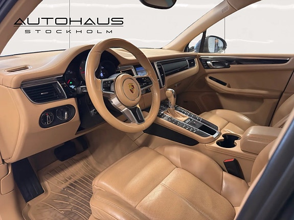 Porsche Macan 10 of 22