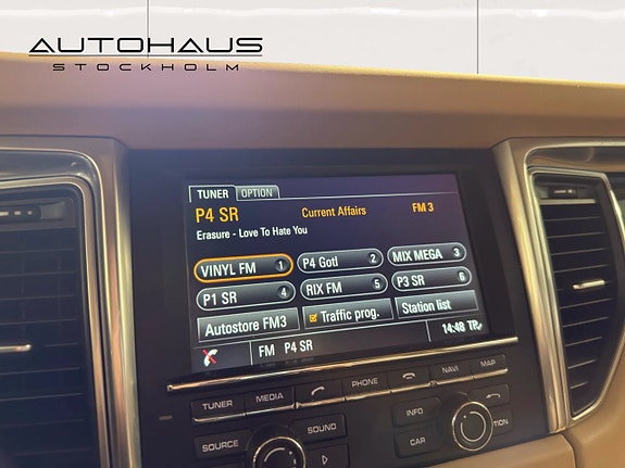 Porsche Macan 22 of 22