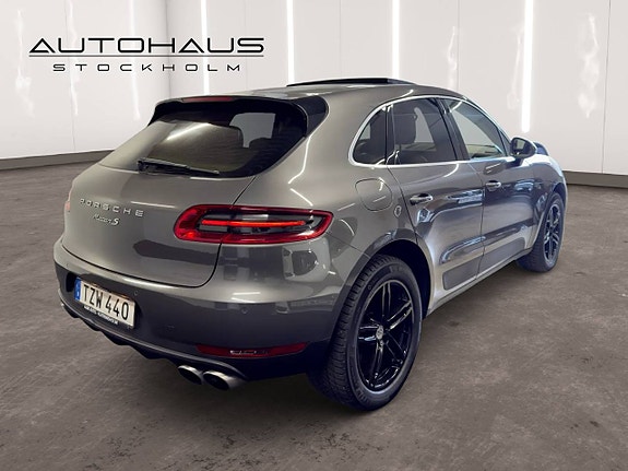 Porsche Macan 4 of 22