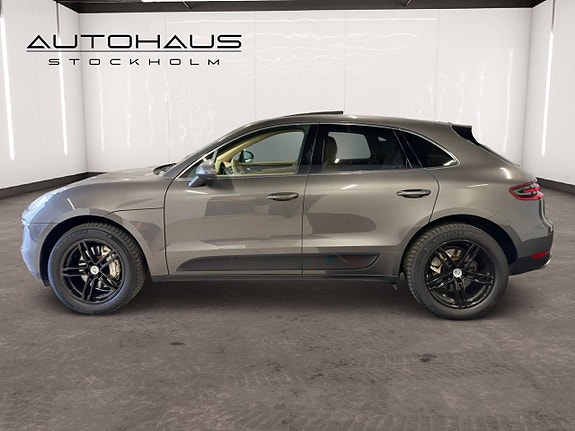 Porsche Macan 7 of 22