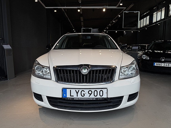 Skoda Octavia 3 of 11