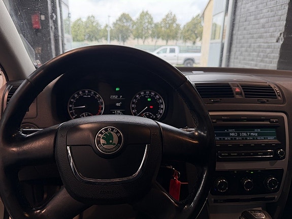 Skoda Octavia 8 of 11