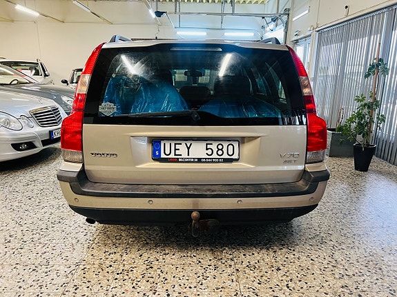 Volvo V70 5 of 16