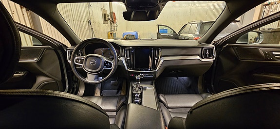 Volvo V60 5 of 8