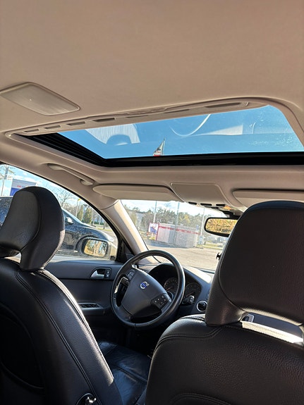 Volvo V50 4 of 9