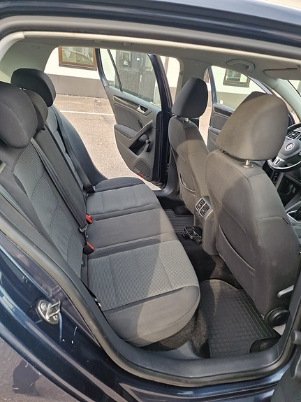 Volkswagen Golf VI 9 of 12