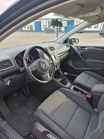 Volkswagen Golf VI 10 of 12