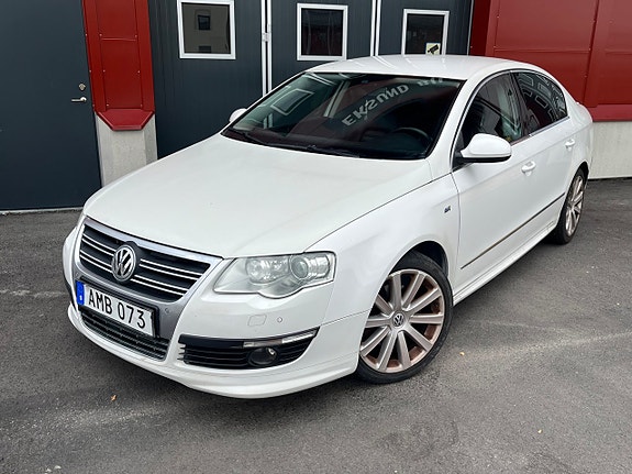 Volkswagen Passat 2 of 9