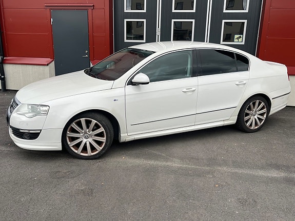 Volkswagen Passat 3 of 9
