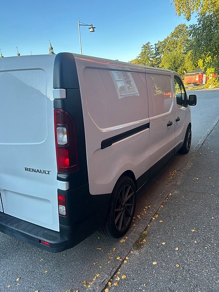 Renault Trafic 3 of 3