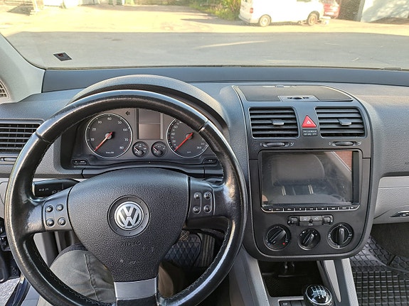 Volkswagen Golf I 21 of 27