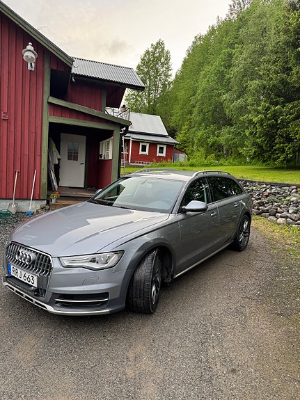 Audi A6 allroad 2 of 6