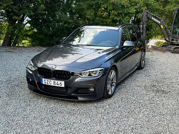 BMW 320d 3 of 17