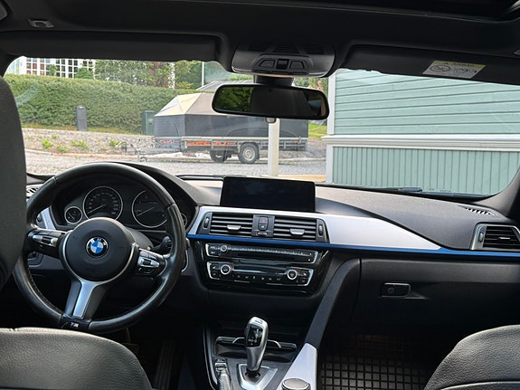 BMW 320d 13 of 17