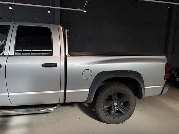 Dodge RAM 1500 4 of 5