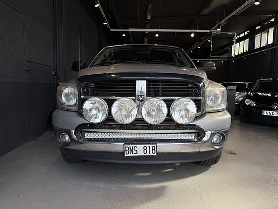 Dodge RAM 1500 3 of 5