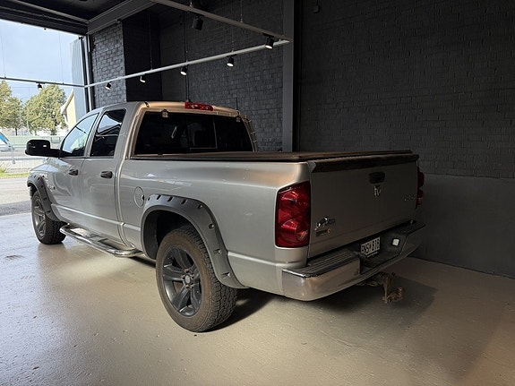 Dodge RAM 1500 5 of 5