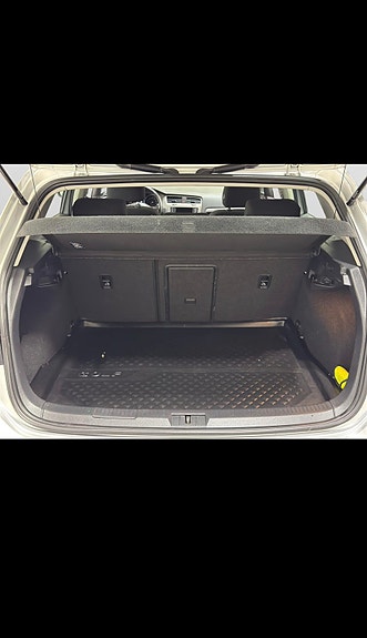 Volkswagen Golf VII 8 of 9