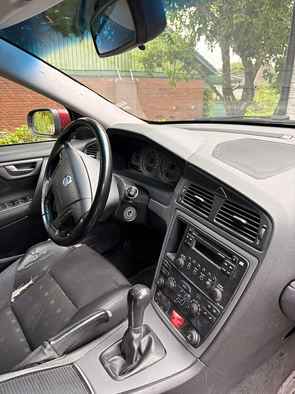 Volvo V70 5 of 7