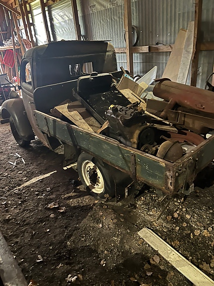 Ford E83W 4 of 5