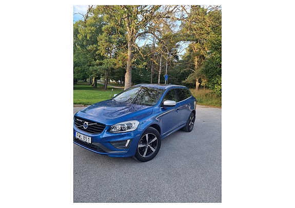 Volvo XC60 2 of 12