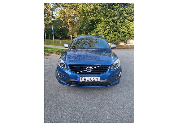 Volvo XC60 5 of 12