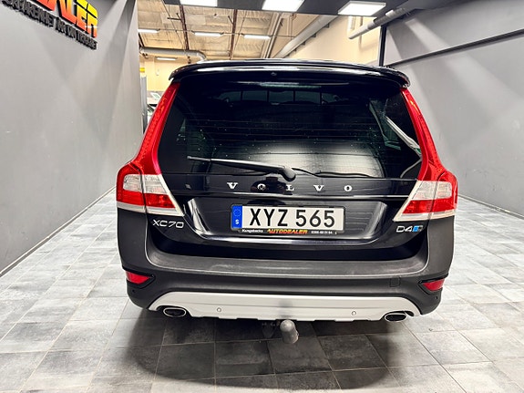 Volvo XC70 3 of 13