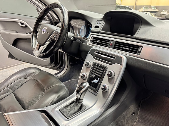 Volvo XC70 6 of 13